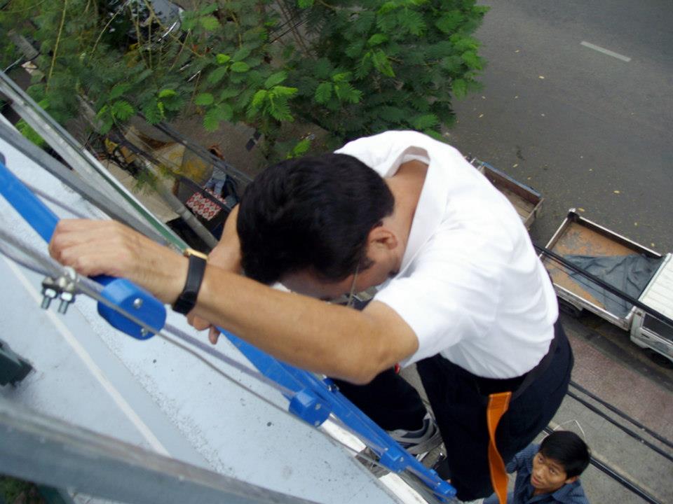 Thang Day Thoat Hiem Chong Chay 4