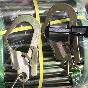 Thang Day Thoat Hiem Nha Cao Tang