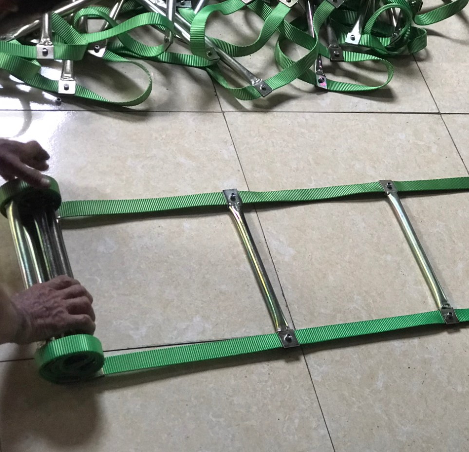 Thang Day Thoat Hiem Nha Cao Tang3